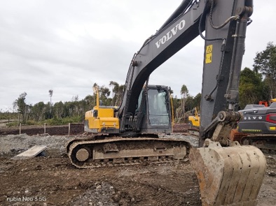 Excavadora Volvo EC210DL